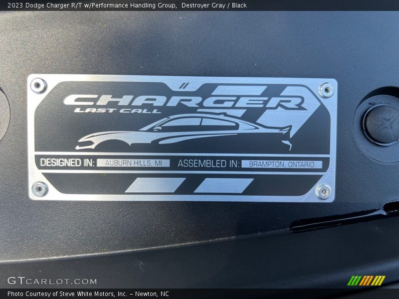 Destroyer Gray / Black 2023 Dodge Charger R/T w/Performance Handling Group