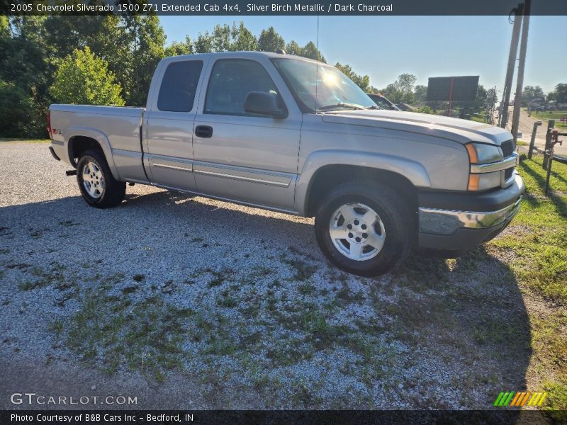 Silver Birch Metallic / Dark Charcoal 2005 Chevrolet Silverado 1500 Z71 Extended Cab 4x4
