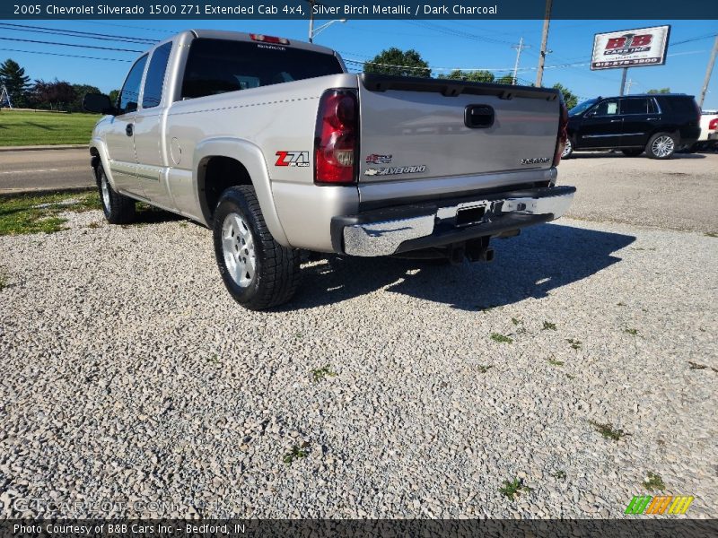 Silver Birch Metallic / Dark Charcoal 2005 Chevrolet Silverado 1500 Z71 Extended Cab 4x4
