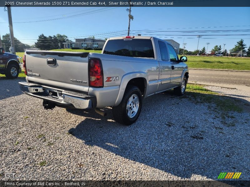 Silver Birch Metallic / Dark Charcoal 2005 Chevrolet Silverado 1500 Z71 Extended Cab 4x4