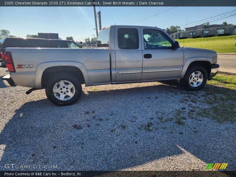 Silver Birch Metallic / Dark Charcoal 2005 Chevrolet Silverado 1500 Z71 Extended Cab 4x4