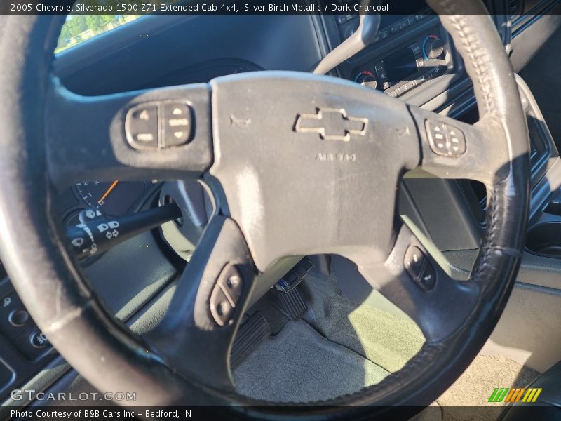 Silver Birch Metallic / Dark Charcoal 2005 Chevrolet Silverado 1500 Z71 Extended Cab 4x4