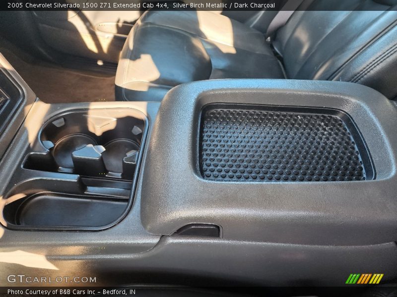 Silver Birch Metallic / Dark Charcoal 2005 Chevrolet Silverado 1500 Z71 Extended Cab 4x4