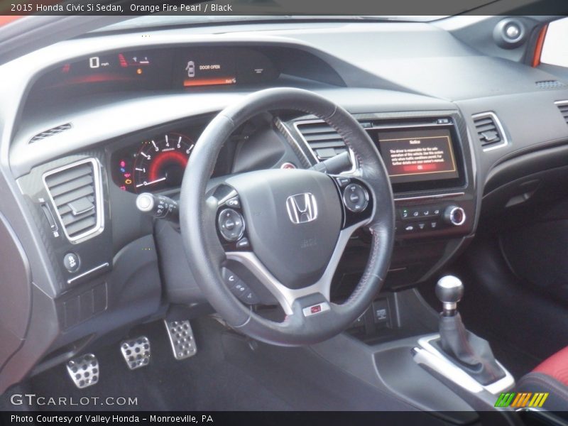 Dashboard of 2015 Civic Si Sedan