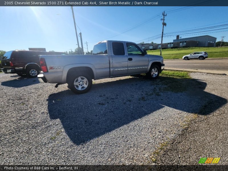 Silver Birch Metallic / Dark Charcoal 2005 Chevrolet Silverado 1500 Z71 Extended Cab 4x4