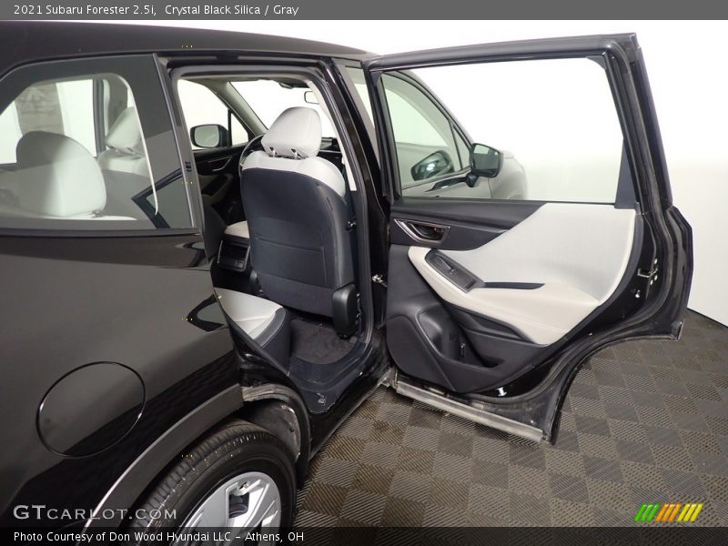 Crystal Black Silica / Gray 2021 Subaru Forester 2.5i