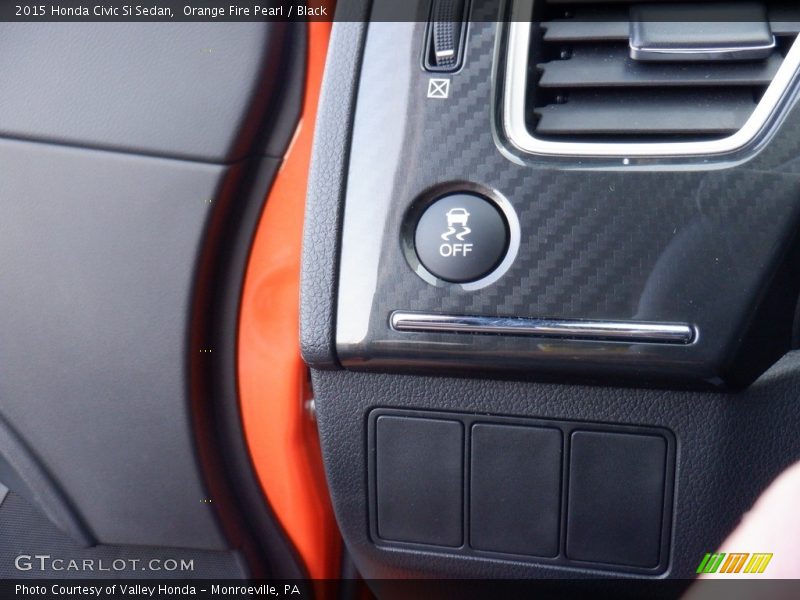 Controls of 2015 Civic Si Sedan