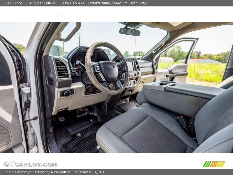 Oxford White / Medium Earth Gray 2020 Ford F350 Super Duty XLT Crew Cab 4x4