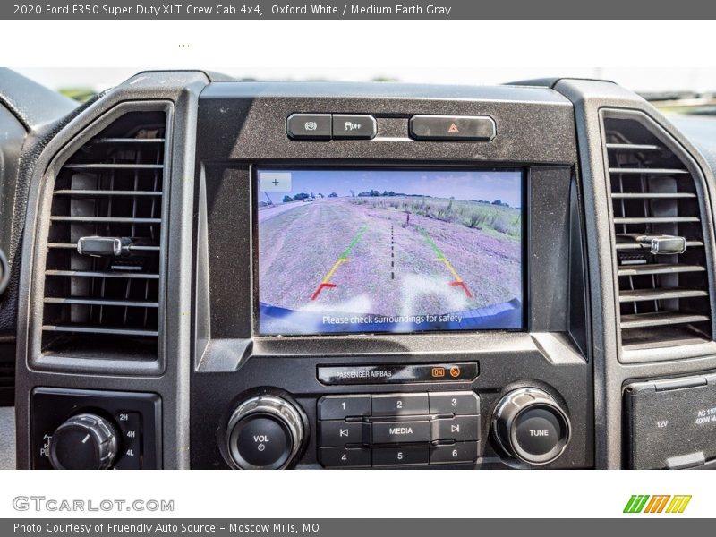 Oxford White / Medium Earth Gray 2020 Ford F350 Super Duty XLT Crew Cab 4x4