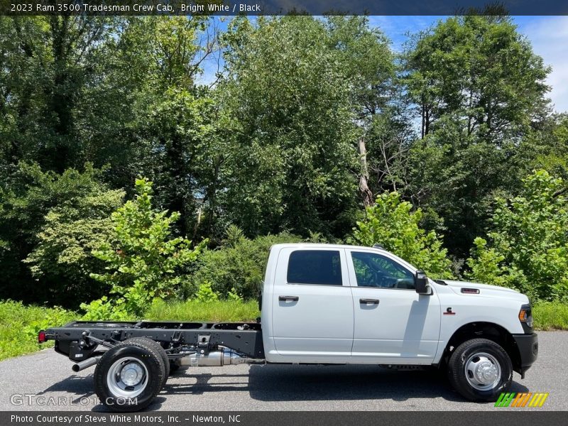  2023 3500 Tradesman Crew Cab Bright White