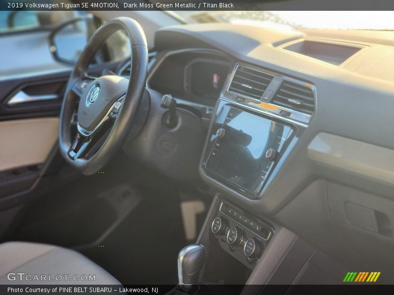Dark Moss Green Metallic / Titan Black 2019 Volkswagen Tiguan SE 4MOTION