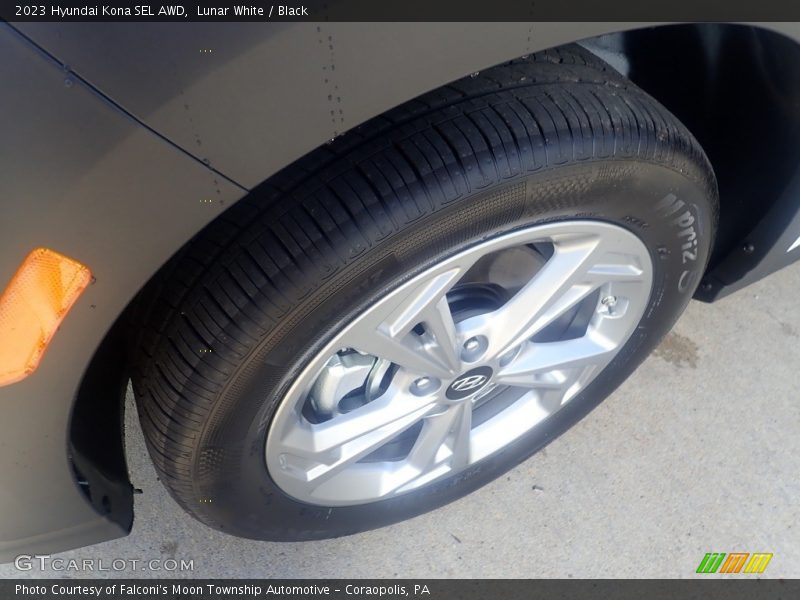 Lunar White / Black 2023 Hyundai Kona SEL AWD