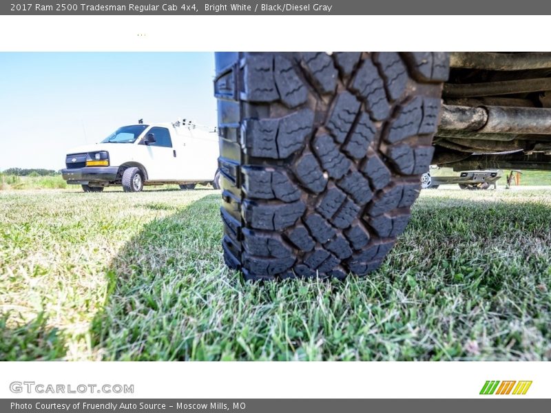 Bright White / Black/Diesel Gray 2017 Ram 2500 Tradesman Regular Cab 4x4