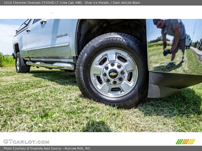 Silver Ice Metallic / Dark Ash/Jet Black 2019 Chevrolet Silverado 2500HD LT Crew Cab 4WD