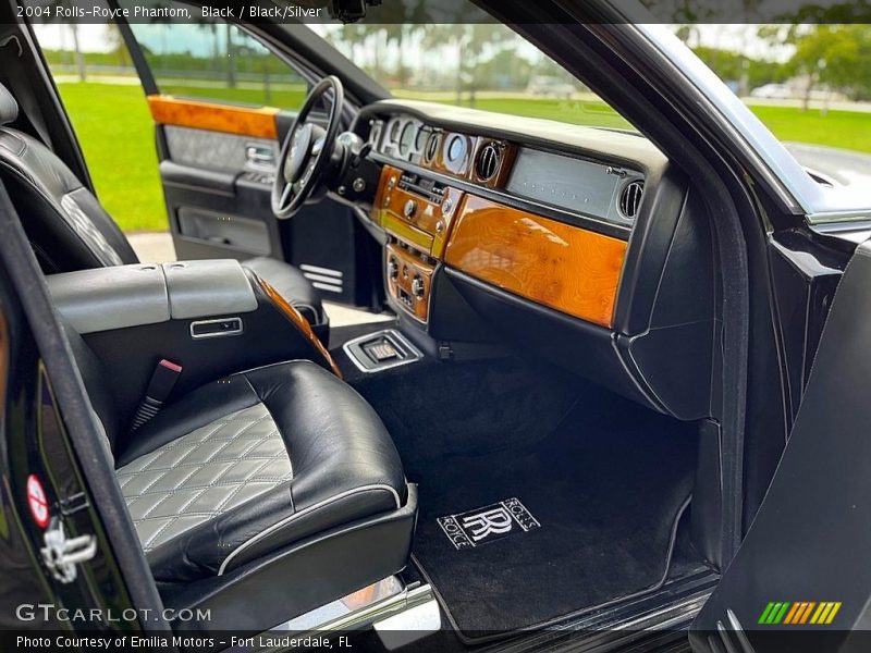  2004 Phantom  Black/Silver Interior