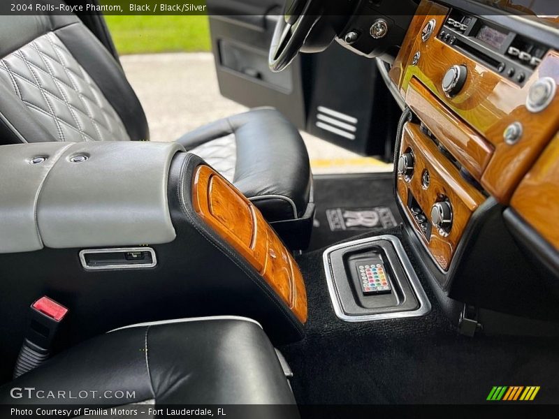 Black / Black/Silver 2004 Rolls-Royce Phantom