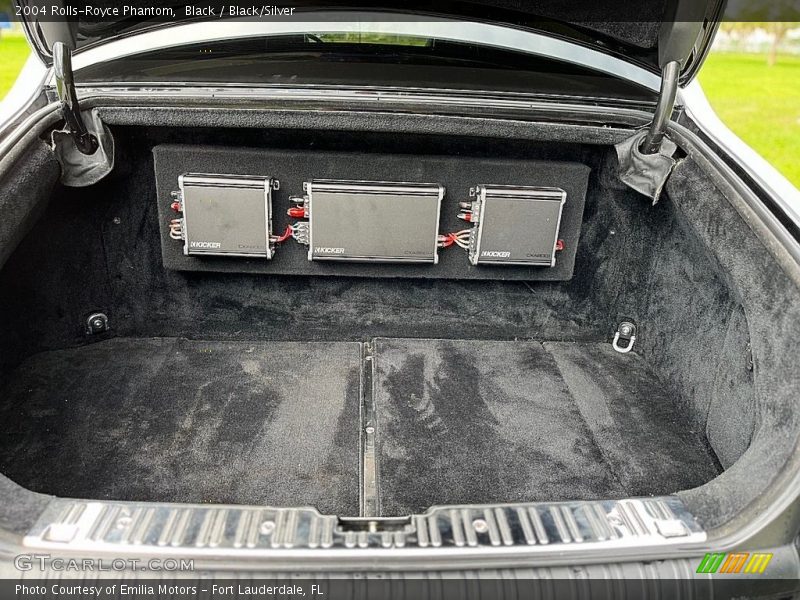  2004 Phantom  Trunk