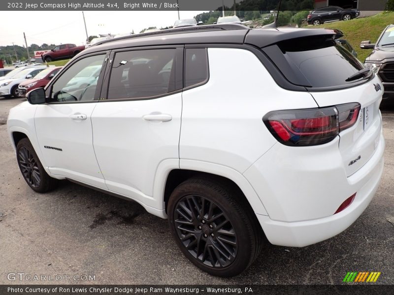 Bright White / Black 2022 Jeep Compass High Altitude 4x4