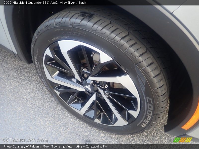 Alloy Silver / Black 2022 Mitsubishi Outlander SE S-AWC