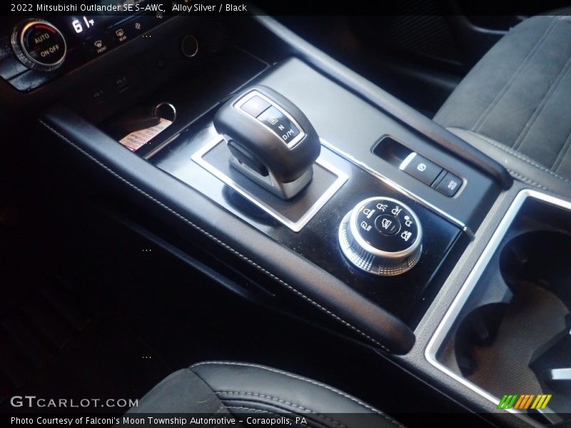 Alloy Silver / Black 2022 Mitsubishi Outlander SE S-AWC