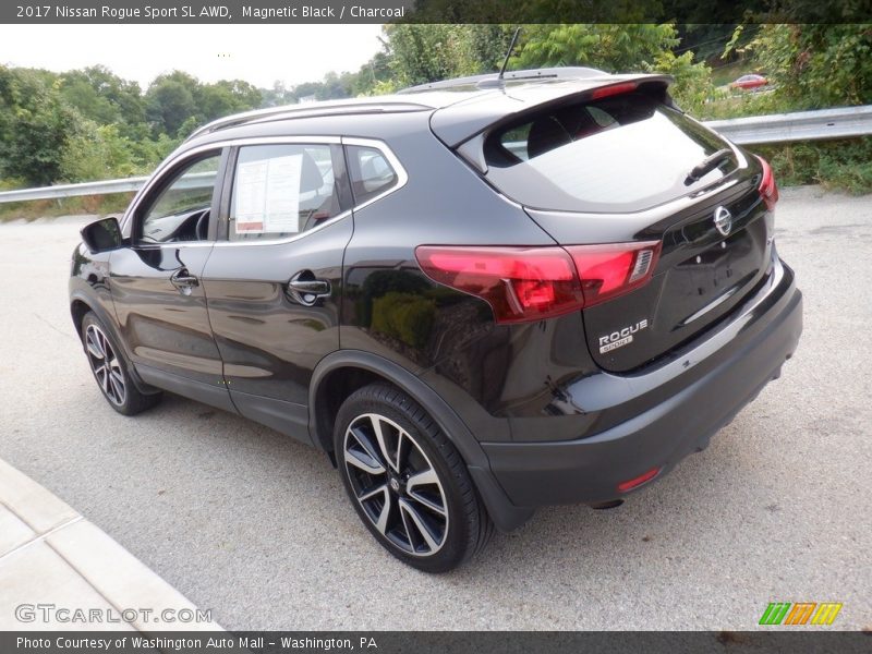 Magnetic Black / Charcoal 2017 Nissan Rogue Sport SL AWD