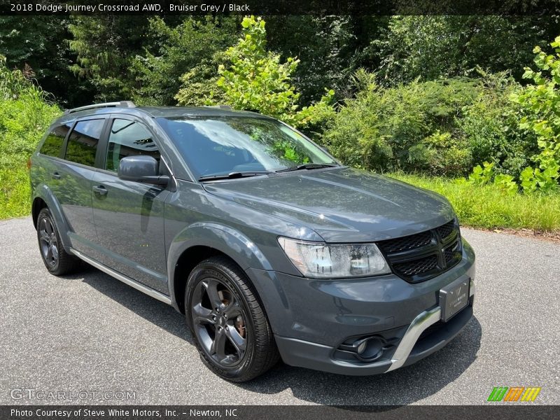 Front 3/4 View of 2018 Journey Crossroad AWD