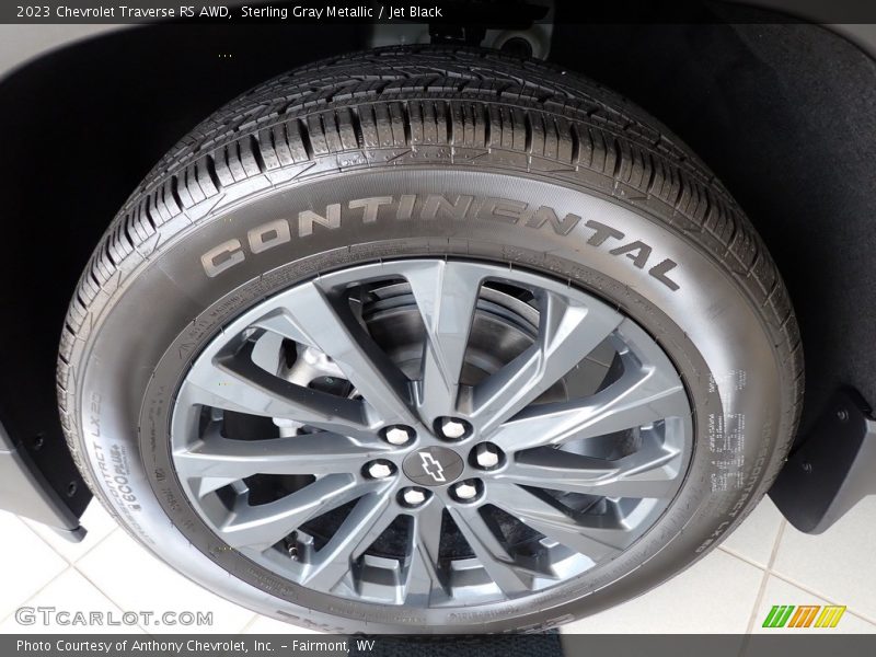 Sterling Gray Metallic / Jet Black 2023 Chevrolet Traverse RS AWD