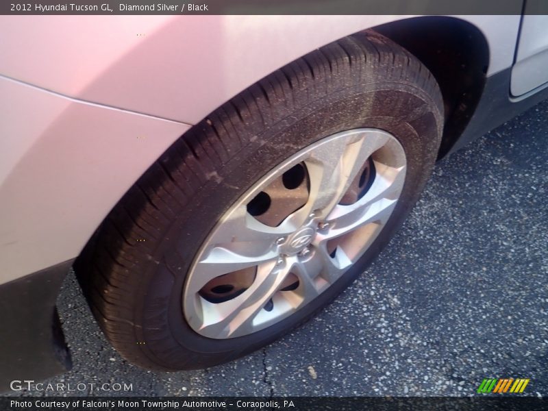 Diamond Silver / Black 2012 Hyundai Tucson GL