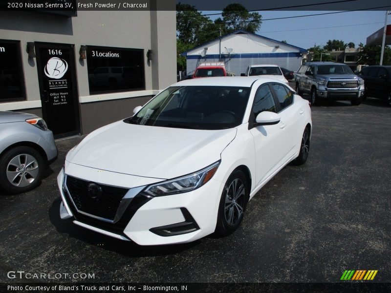 Fresh Powder / Charcoal 2020 Nissan Sentra SV