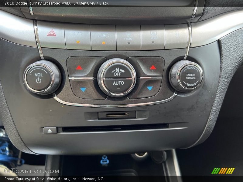 Controls of 2018 Journey Crossroad AWD