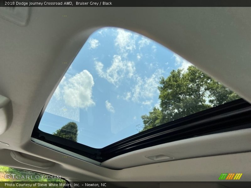 Sunroof of 2018 Journey Crossroad AWD