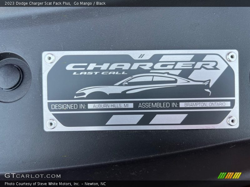 Go Mango / Black 2023 Dodge Charger Scat Pack Plus