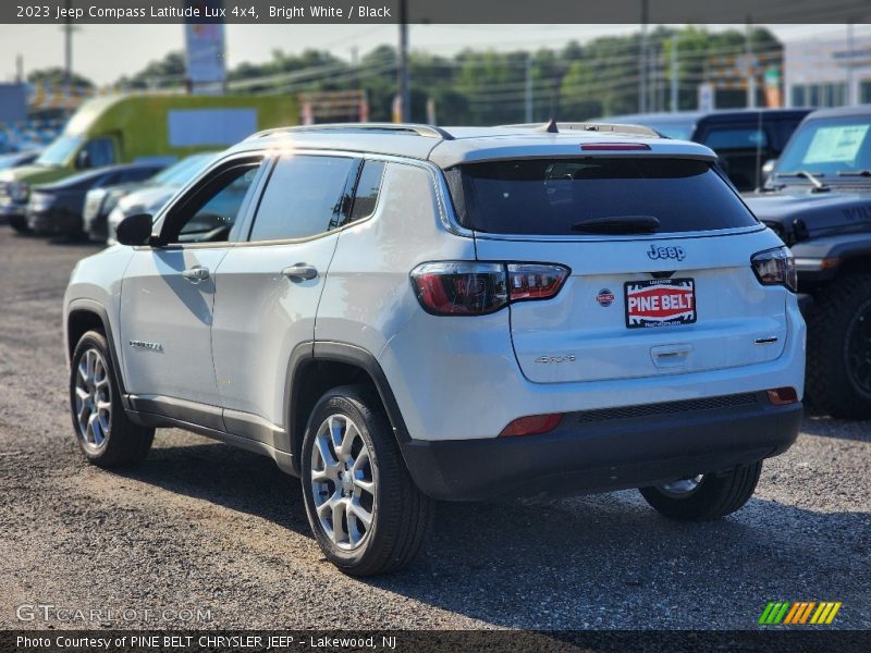 Bright White / Black 2023 Jeep Compass Latitude Lux 4x4