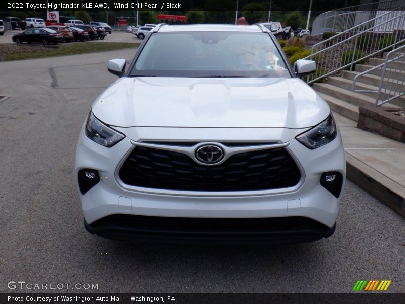 Wind Chill Pearl / Black 2022 Toyota Highlander XLE AWD