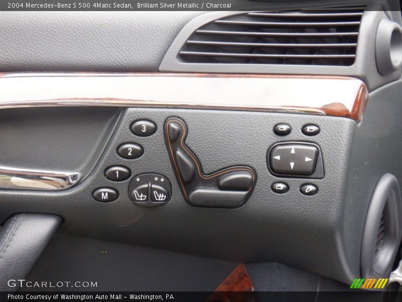 Brilliant Silver Metallic / Charcoal 2004 Mercedes-Benz S 500 4Matic Sedan