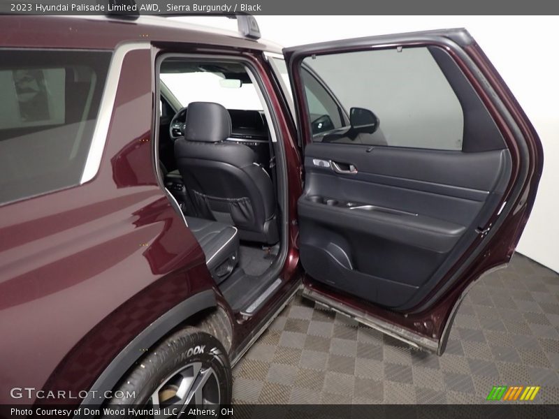 Sierra Burgundy / Black 2023 Hyundai Palisade Limited AWD