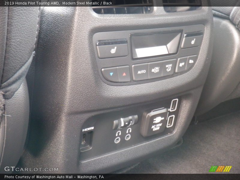 Modern Steel Metallic / Black 2019 Honda Pilot Touring AWD