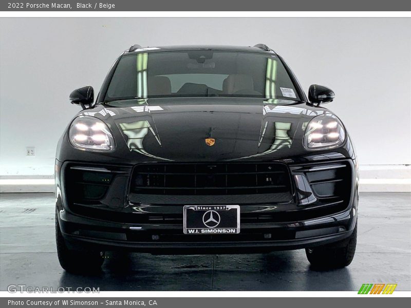 Black / Beige 2022 Porsche Macan