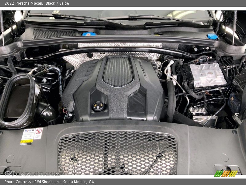 Black / Beige 2022 Porsche Macan