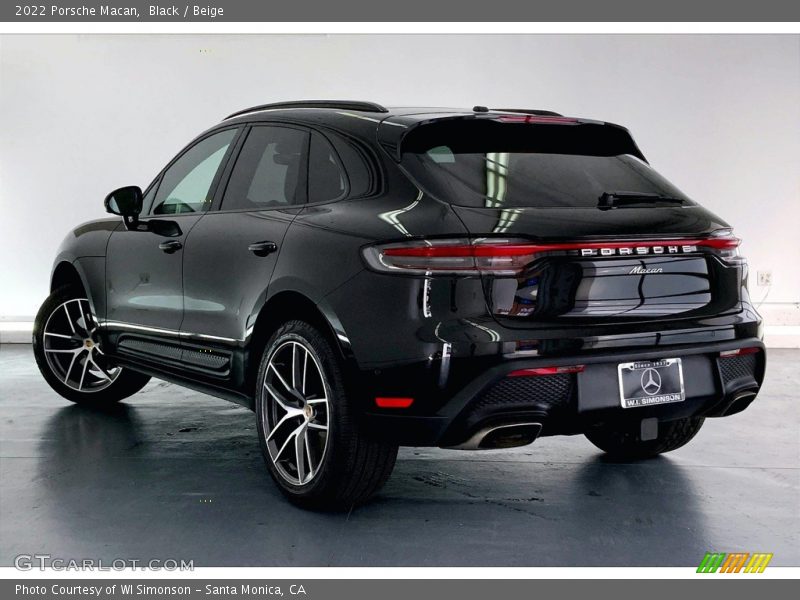 Black / Beige 2022 Porsche Macan