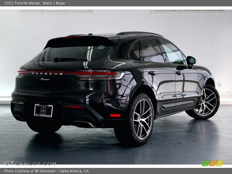 Black / Beige 2022 Porsche Macan