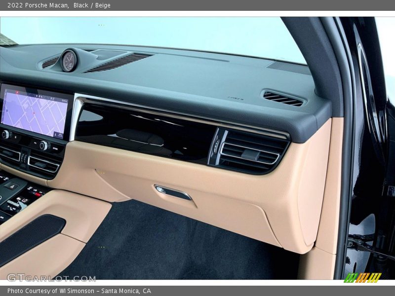 Black / Beige 2022 Porsche Macan