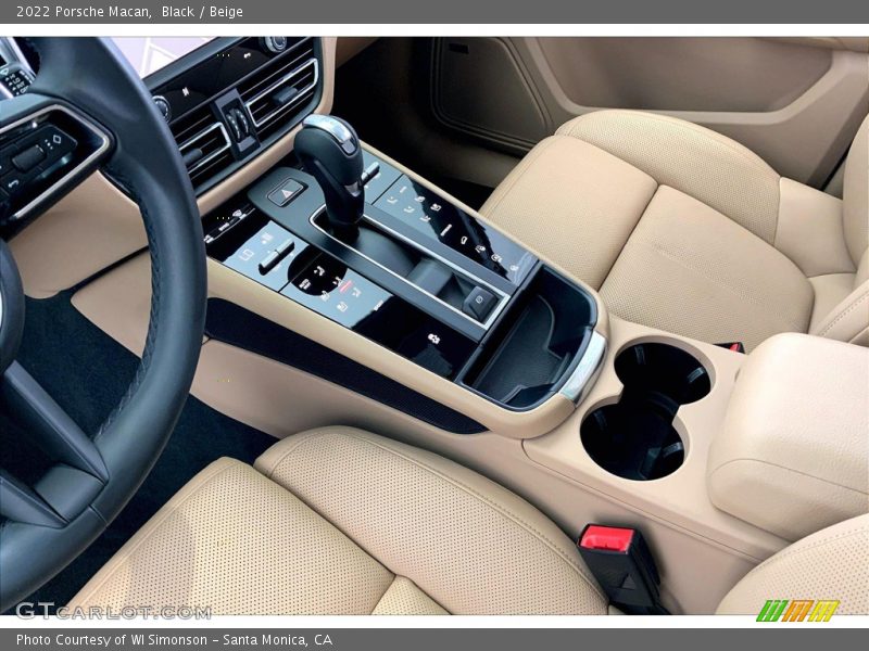 Black / Beige 2022 Porsche Macan
