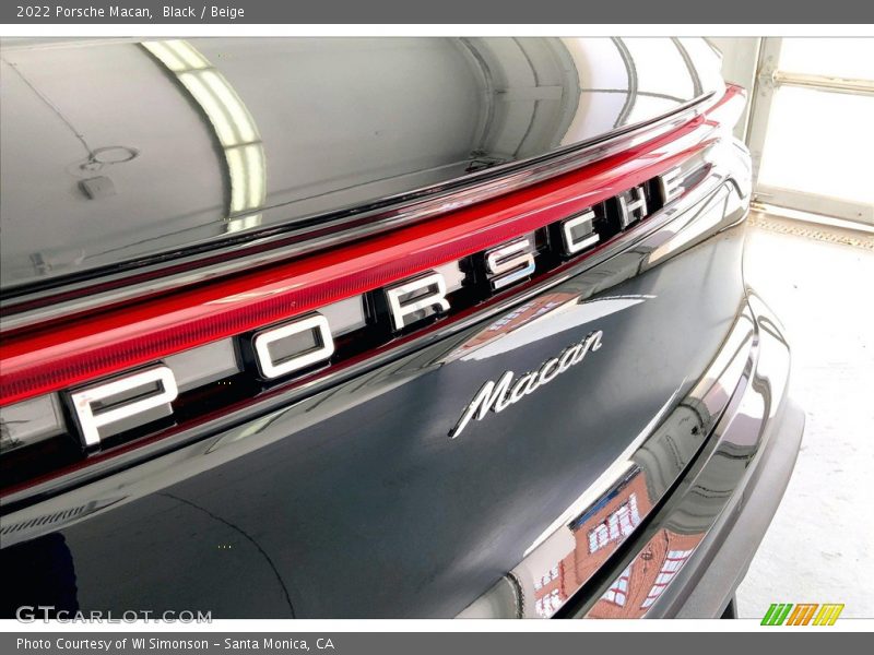 Black / Beige 2022 Porsche Macan