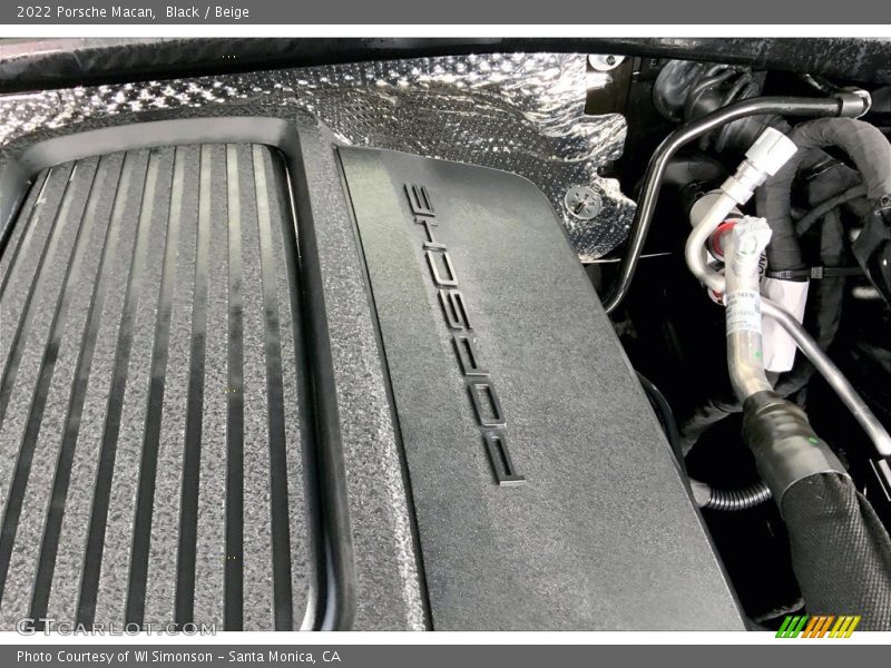 Black / Beige 2022 Porsche Macan