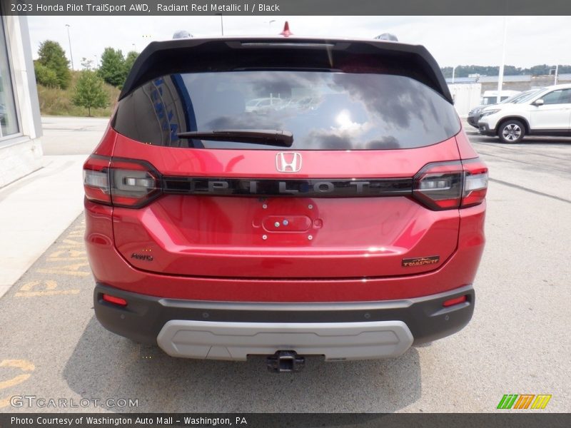 Radiant Red Metallic II / Black 2023 Honda Pilot TrailSport AWD