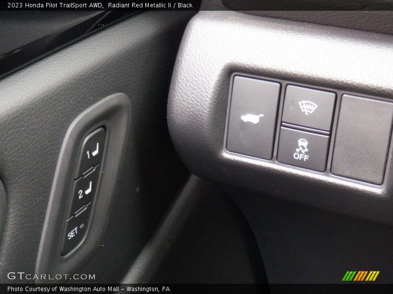 Radiant Red Metallic II / Black 2023 Honda Pilot TrailSport AWD