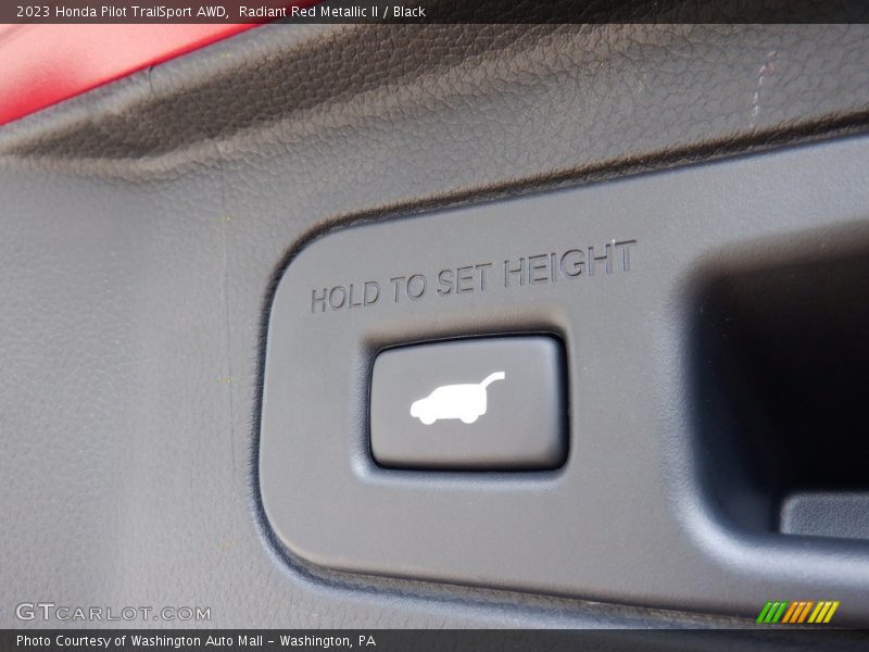 Radiant Red Metallic II / Black 2023 Honda Pilot TrailSport AWD
