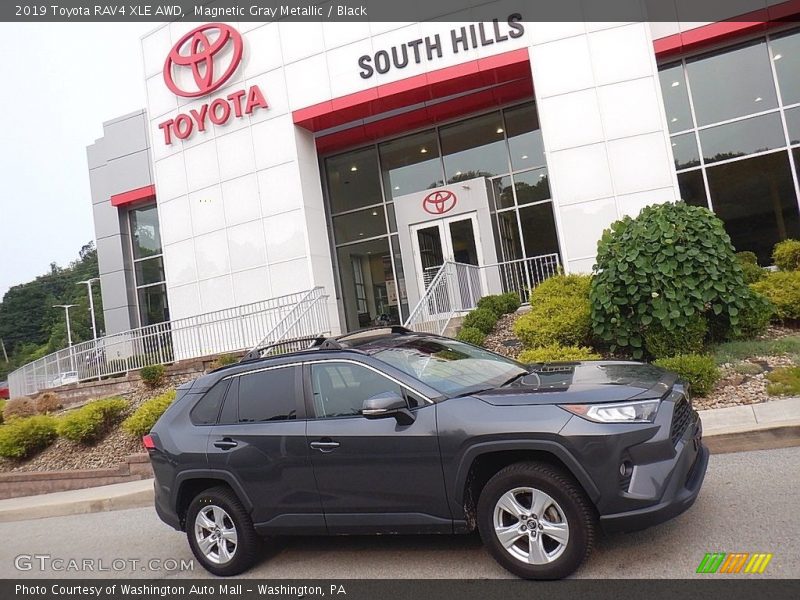Magnetic Gray Metallic / Black 2019 Toyota RAV4 XLE AWD