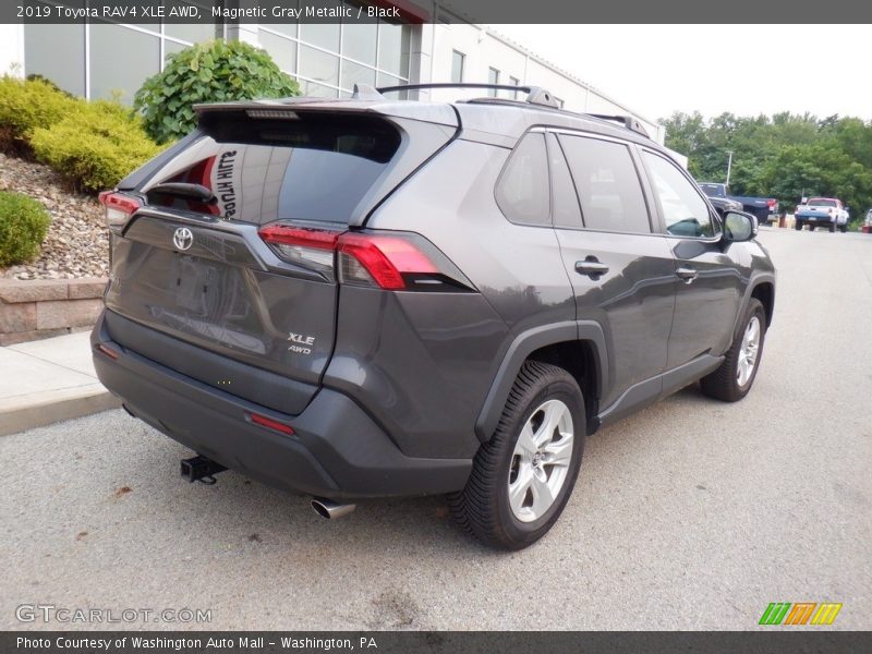 Magnetic Gray Metallic / Black 2019 Toyota RAV4 XLE AWD